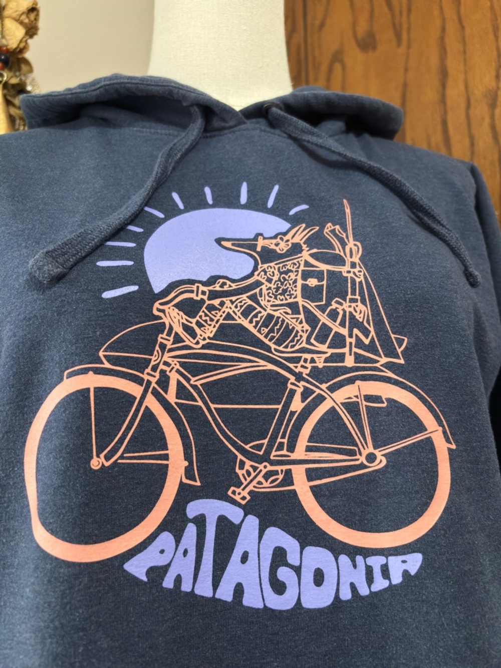Patagonia Blue Long Sleeve Hooded Pullover Shirt Size Med Lavender Bike Graphic - Picture 4 of 16